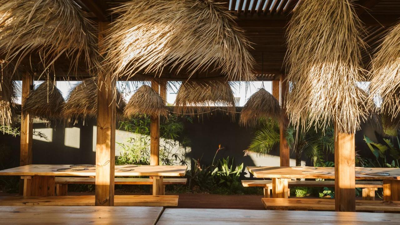 The Salty Pelican Yoga & Surf Retreat Peniche Exterior foto
